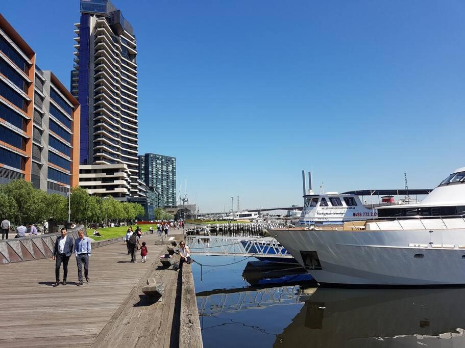 Melbourne Docklands Riverside Views Exteriör bild