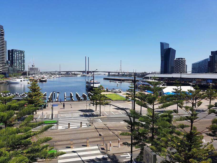 Melbourne Docklands Riverside Views Exteriör bild