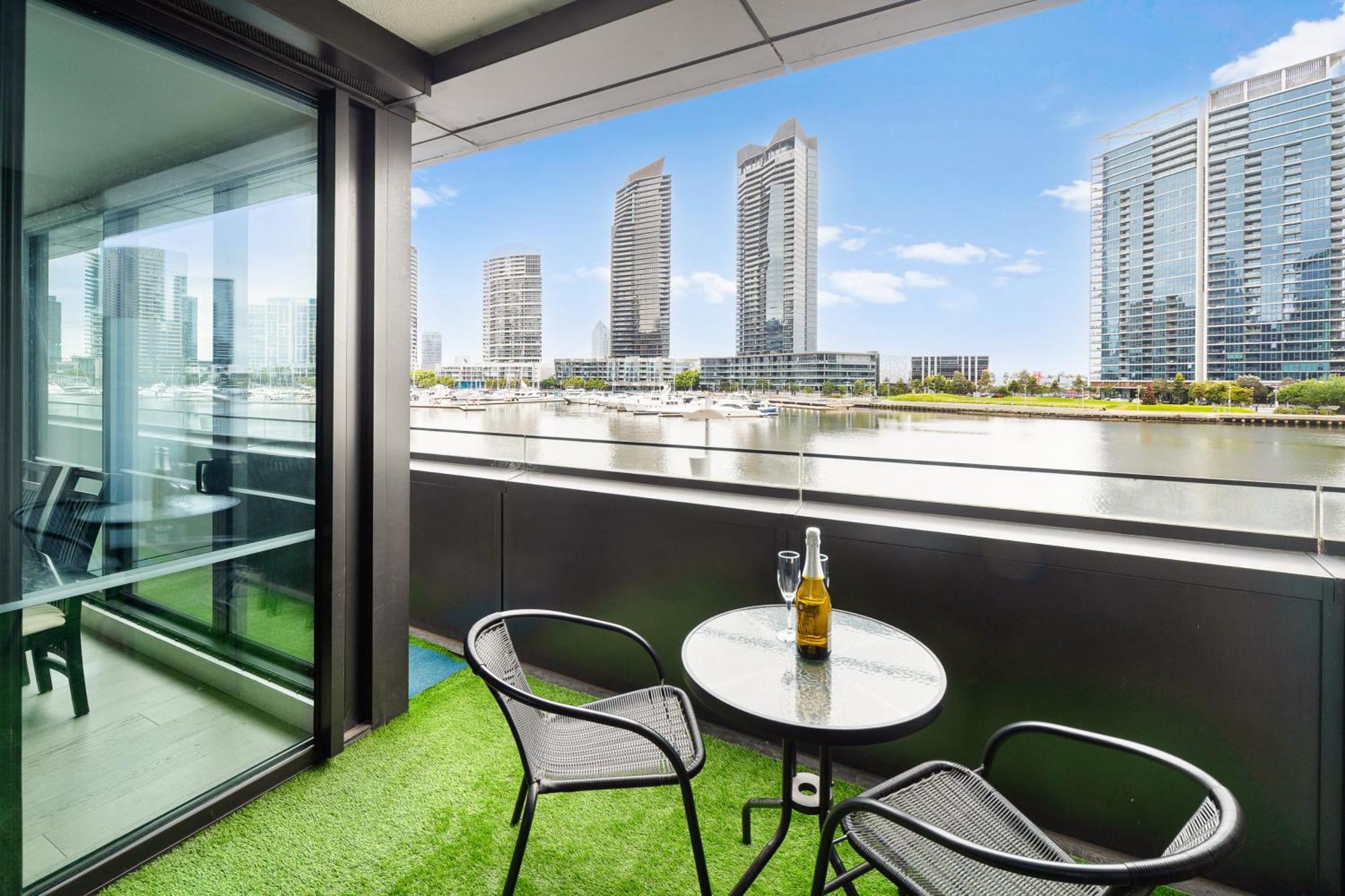 Melbourne Docklands Riverside Views Exteriör bild